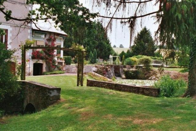 Le Moulin De Francueil Bed & Breakfast Room photo