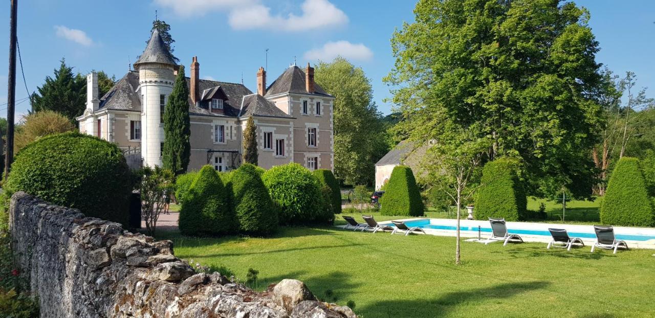 Le Moulin De Francueil Bed & Breakfast Exterior photo