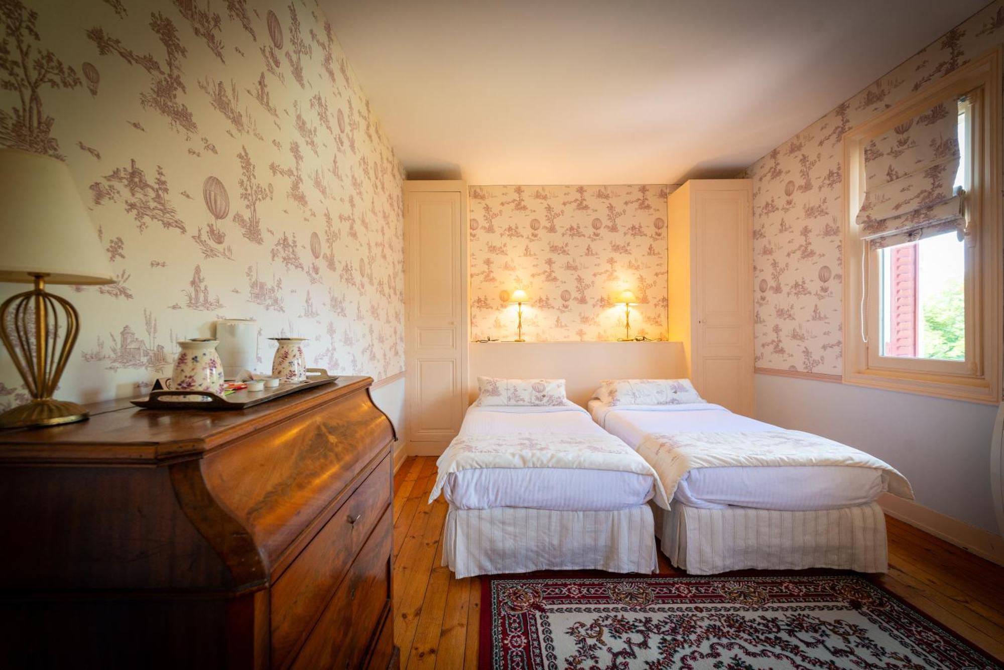 Le Moulin De Francueil Bed & Breakfast Exterior photo