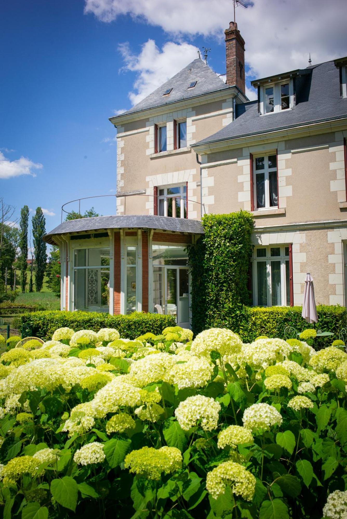 Le Moulin De Francueil Bed & Breakfast Exterior photo