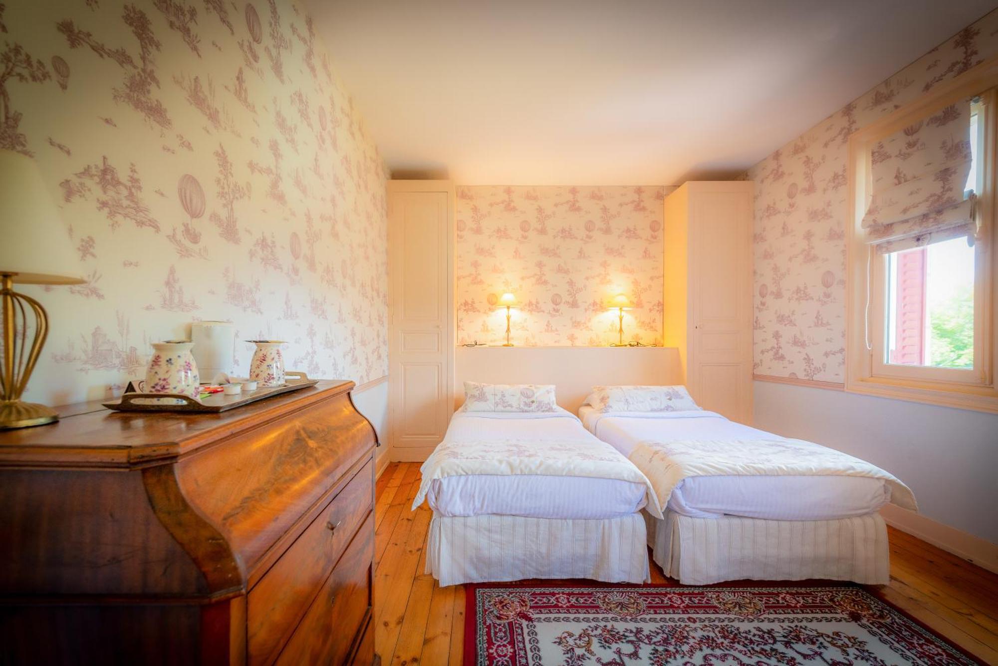 Le Moulin De Francueil Bed & Breakfast Exterior photo